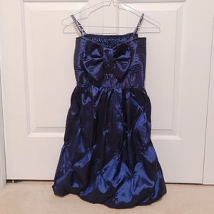 navy blue mini dress with hair band/brooch